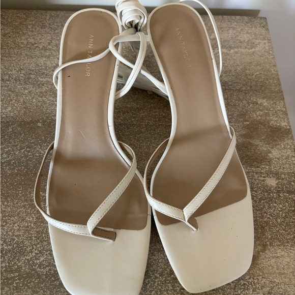 Ann Taylor White Leather Strappy Ankle Wrap Square Toe Sandal Heels Women’s - Picture 1 of 4